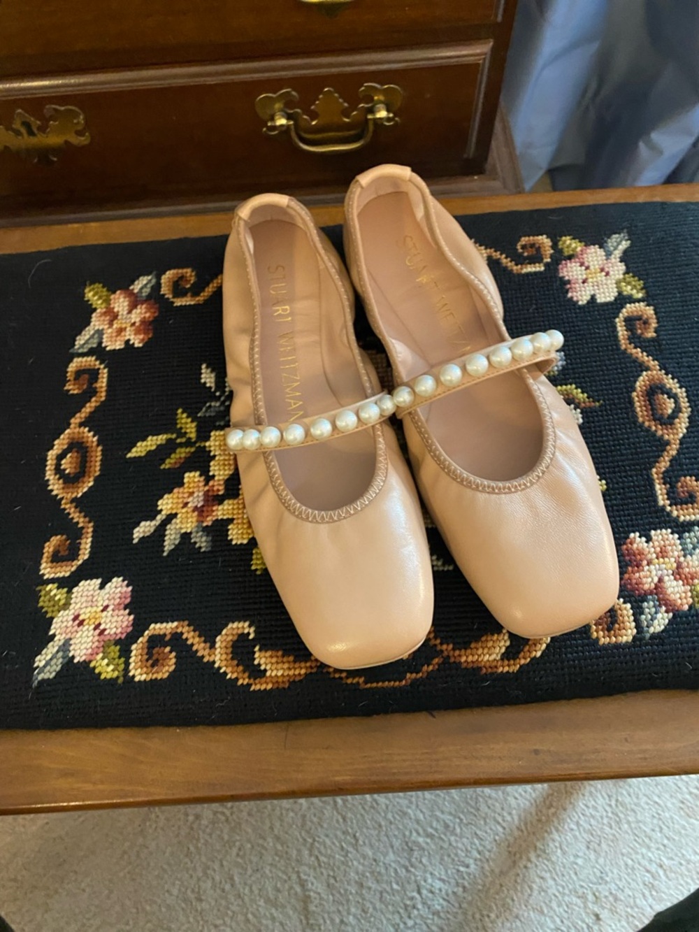 Stuart Weitzman Goldie faux pearl-embellished leather ballet flats size 8